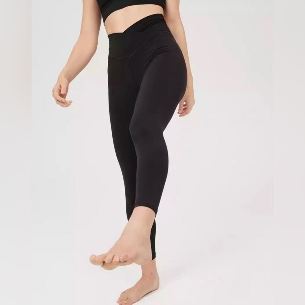 Aerie High Waisted OFFLINE Crossover Leggings Black Women Size Small